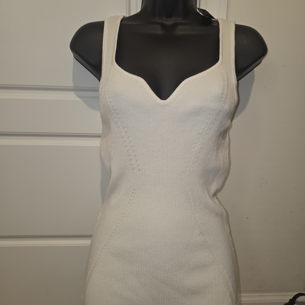 sleeveless shirt